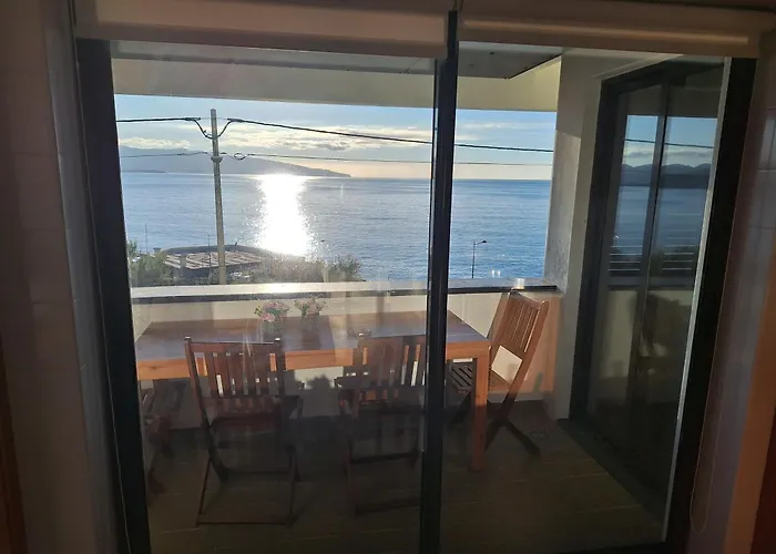 106 North * Ribeira Grande